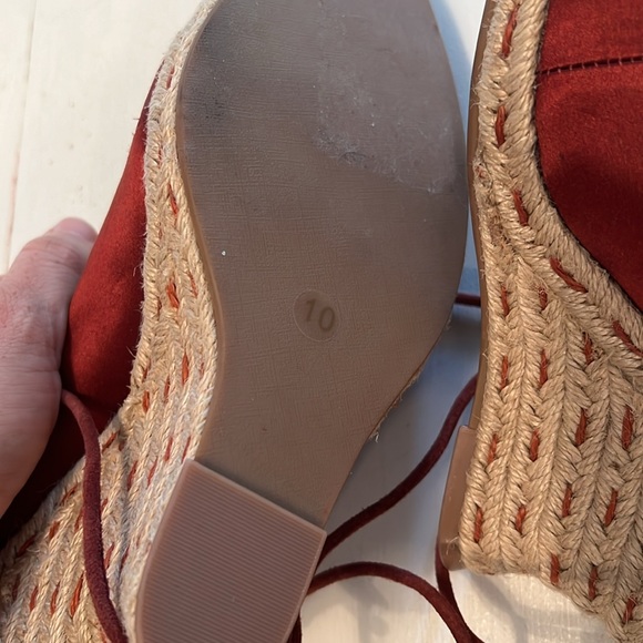 Tory Burch Red Pompom-embellished Lace-up Satin Wedge Espadrilles Merlot 10 - Picture 7 of 11